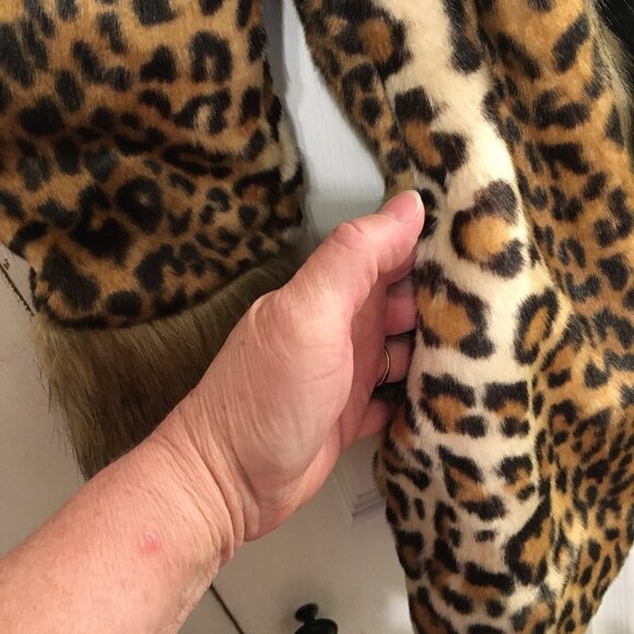 Jenniferm Cheetah Print Faux Fur Coat Size Med - Picture 3 of 6